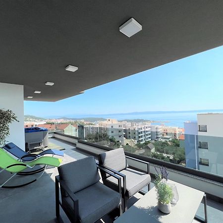 Lux Penthouse Panoramic View With Jacuzzi Apartman Makarska Kültér fotó