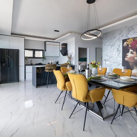 Lux Penthouse Panoramic View With Jacuzzi Apartman Makarska Kültér fotó