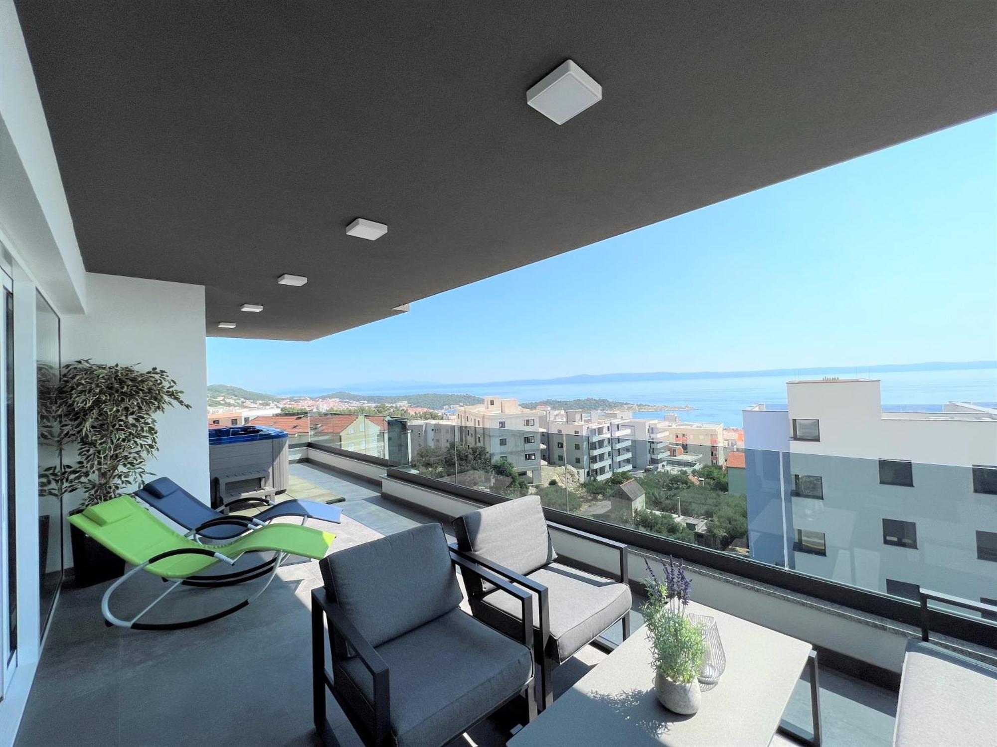 Lux Penthouse Panoramic View With Jacuzzi Apartman Makarska Kültér fotó
