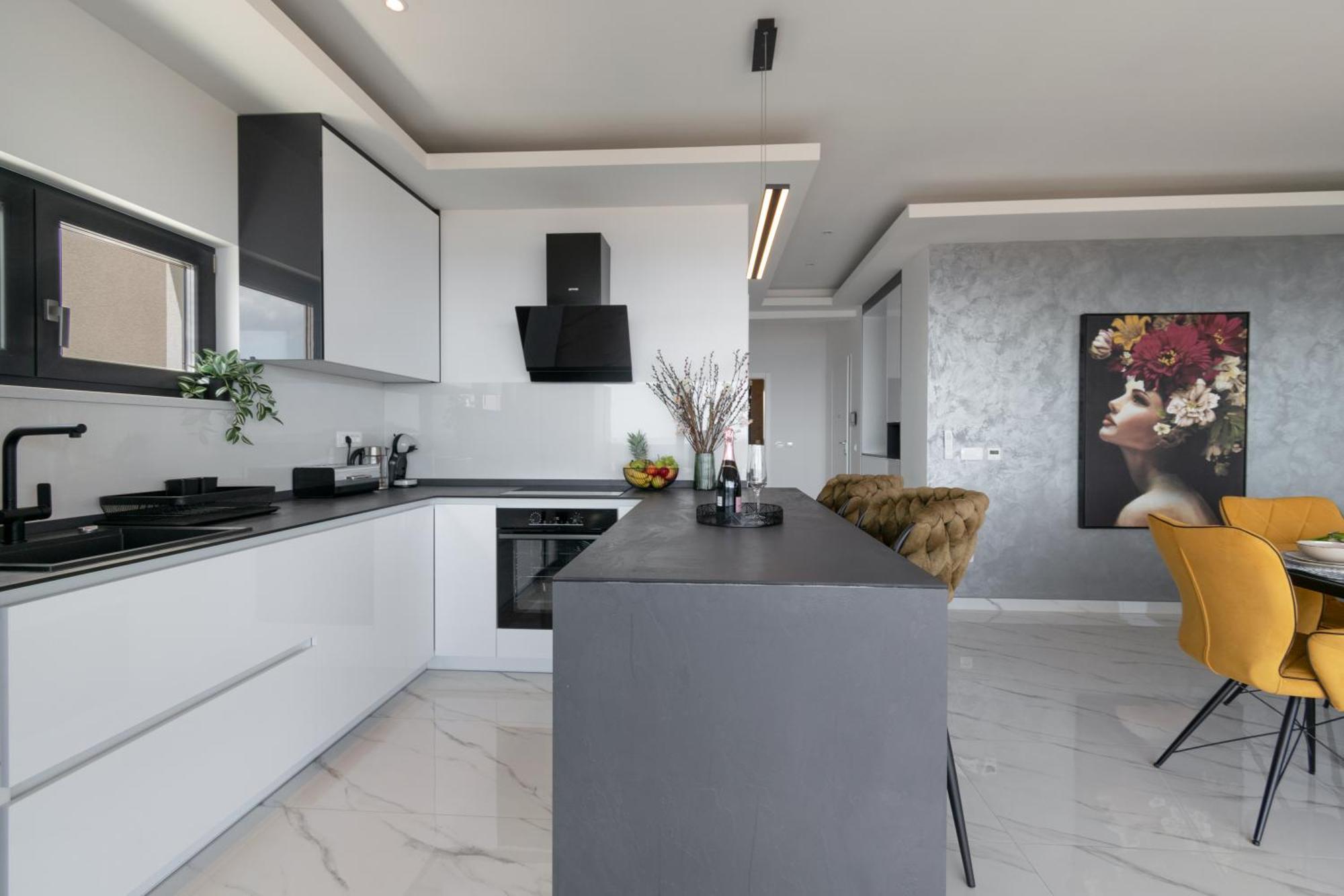 Lux Penthouse Panoramic View With Jacuzzi Apartman Makarska Kültér fotó