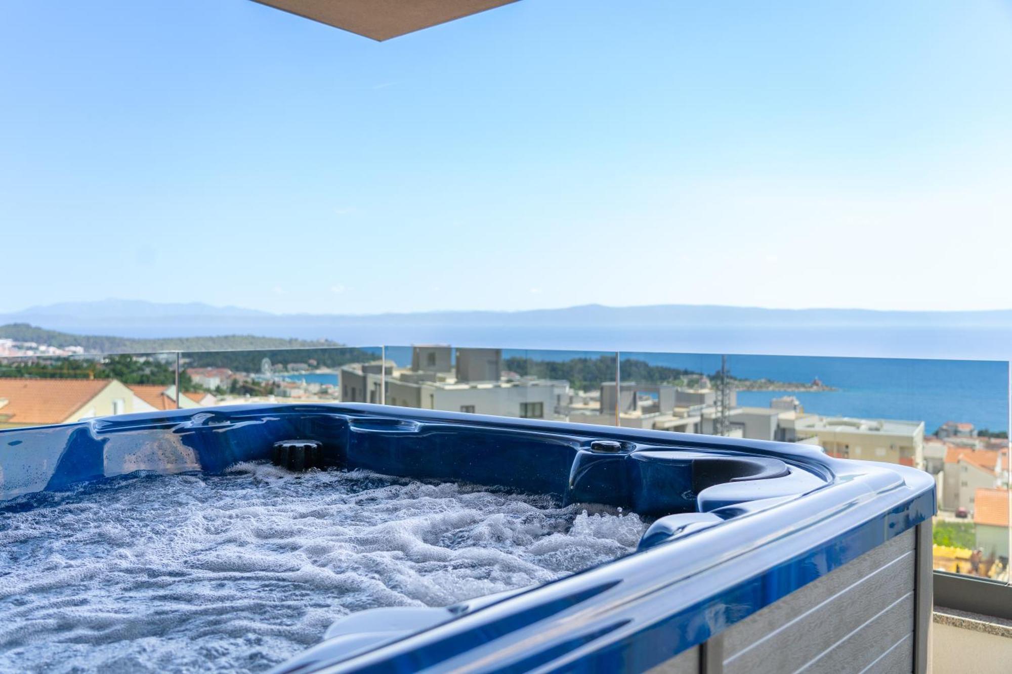 Lux Penthouse Panoramic View With Jacuzzi Apartman Makarska Kültér fotó