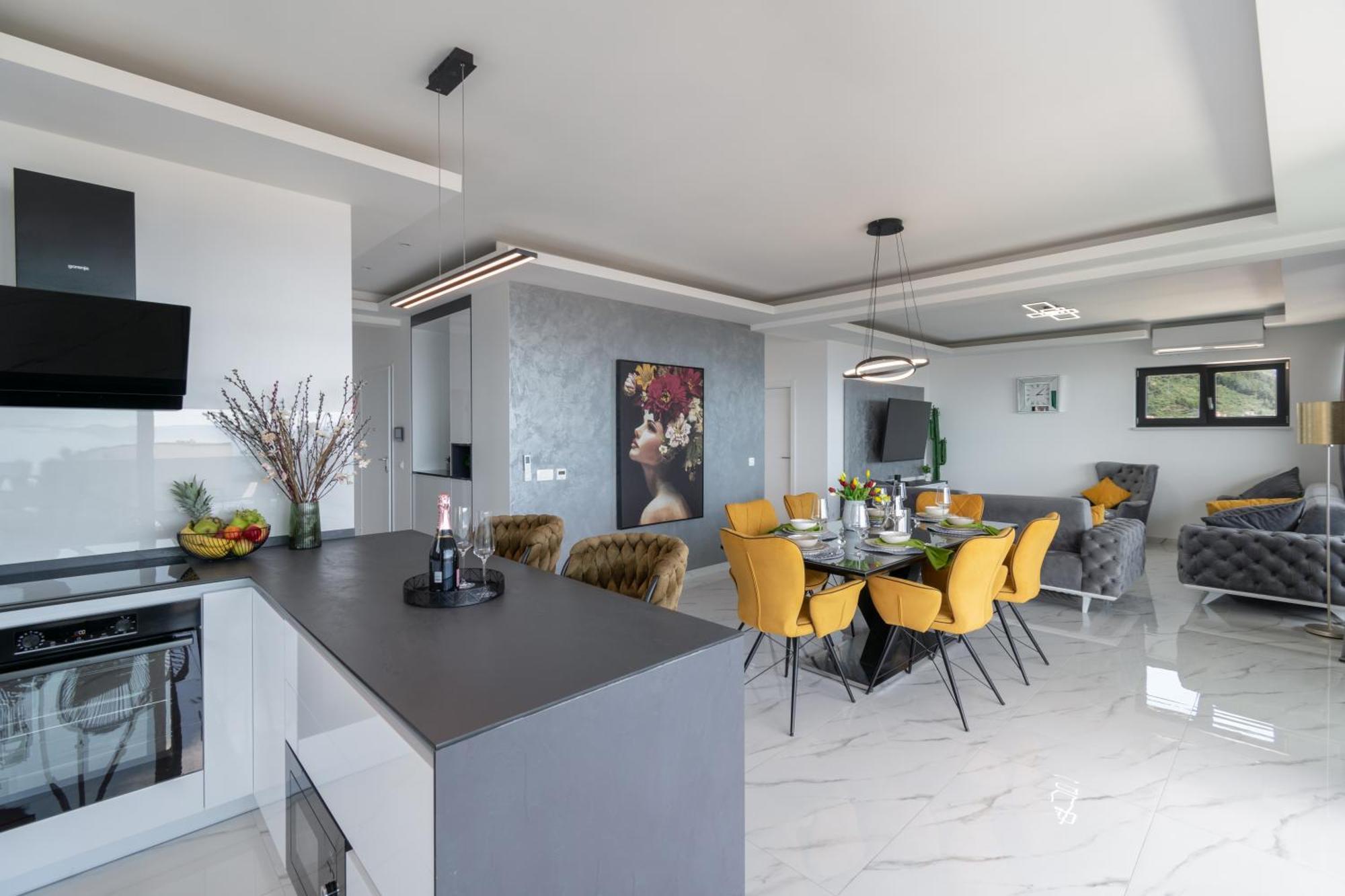 Lux Penthouse Panoramic View With Jacuzzi Apartman Makarska Kültér fotó