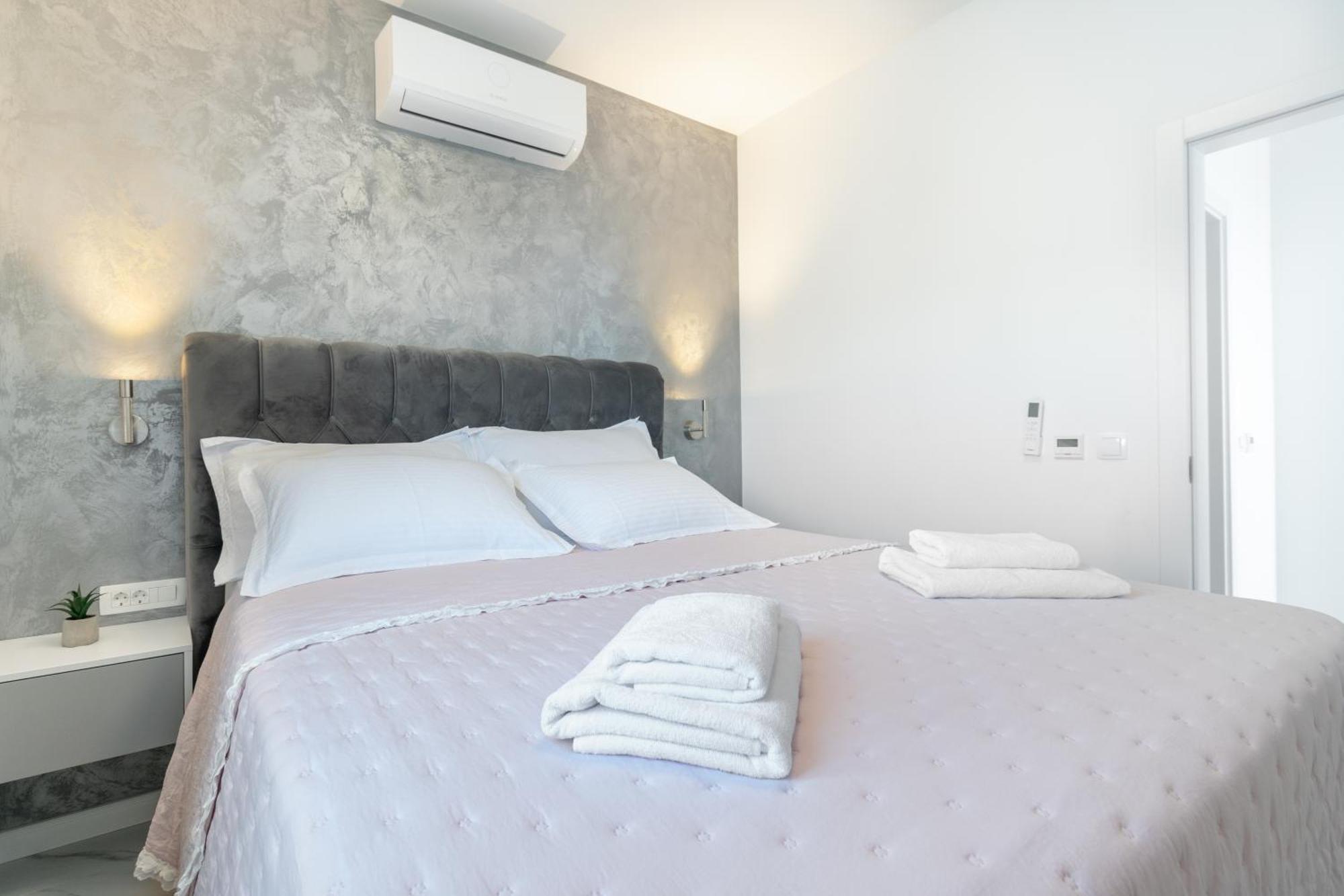Lux Penthouse Panoramic View With Jacuzzi Apartman Makarska Kültér fotó