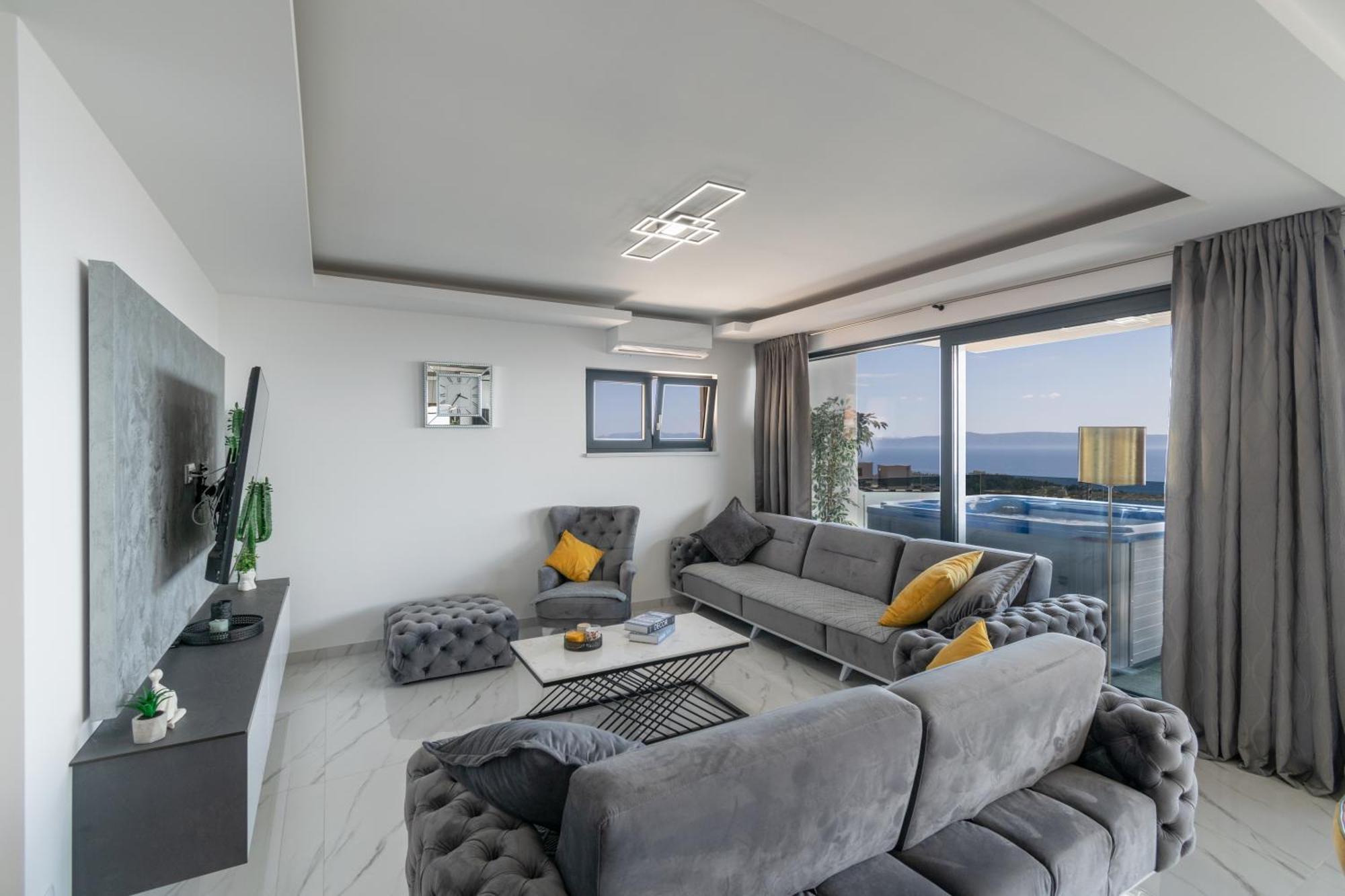 Lux Penthouse Panoramic View With Jacuzzi Apartman Makarska Kültér fotó