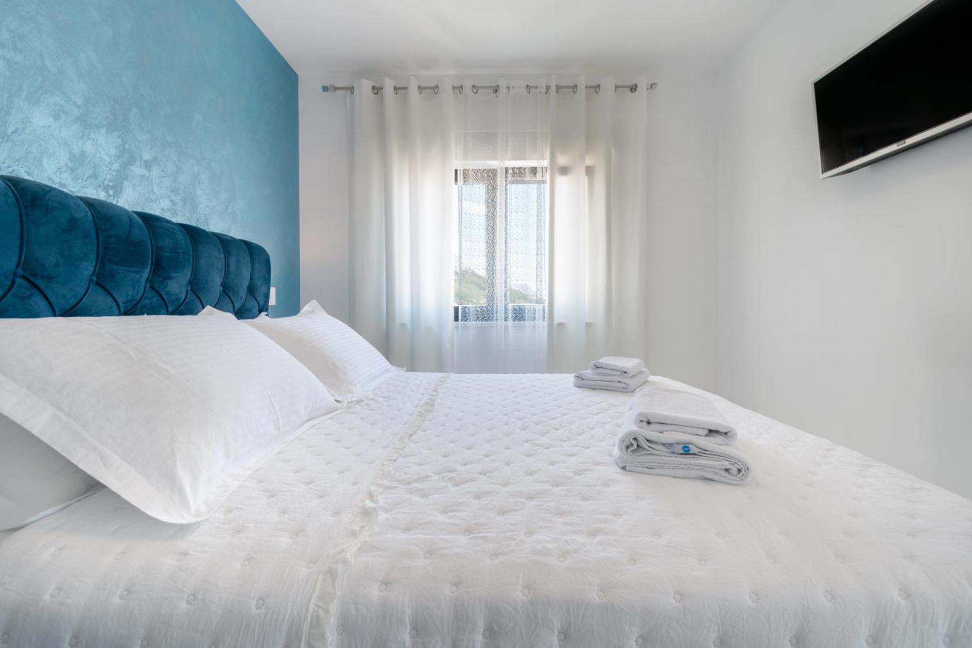 Lux Penthouse Panoramic View With Jacuzzi Apartman Makarska Kültér fotó