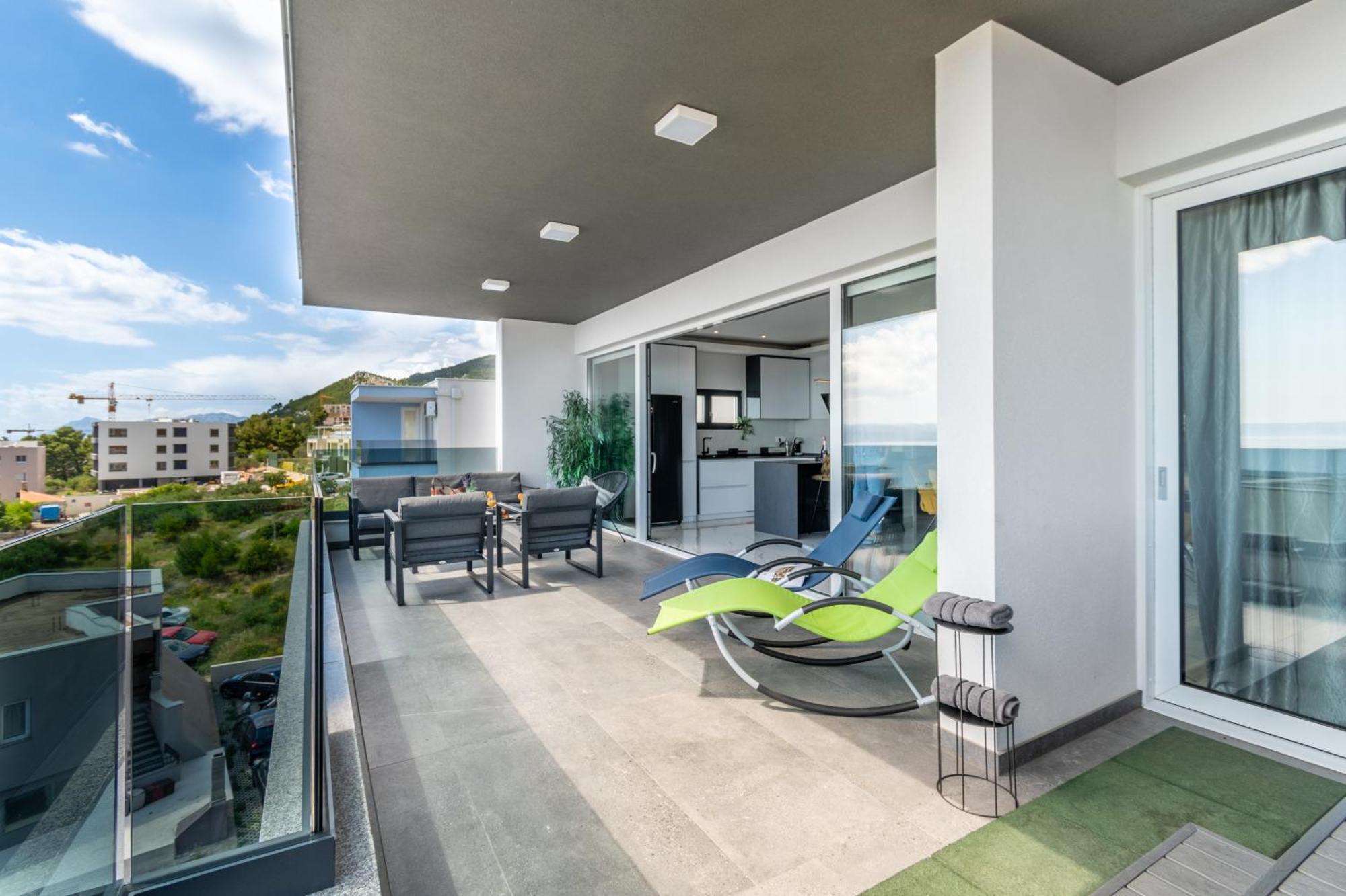 Lux Penthouse Panoramic View With Jacuzzi Apartman Makarska Kültér fotó